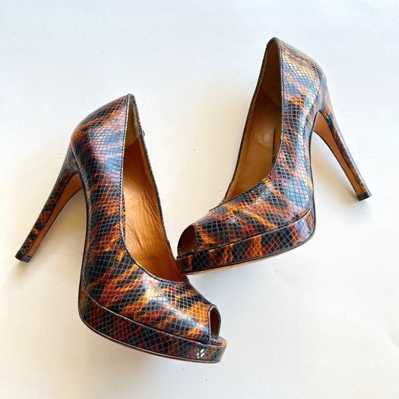 KORS MICHAEL KORS ANIMAL PRINT OPEN PEEP TOE PLATFORM HEEL‎ WOMENS SIZE 8M - Picture 1 of 7